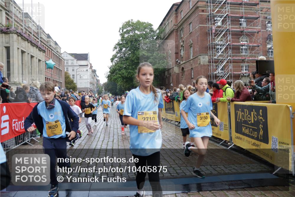 13.09.2026 - Kiel Lauf Yannick Fuchs http://msf.ph/oto/10405875 13.09.2026 08:58:00 Ziel 57, 1462, 1791, 2326, 2964, 3020, 3567, 3891, 4025, 4185, 4995, 5093, 5666, 6056, 6350, 6984, 7812, 8674, 8675, 8682, 8838, 9085, 9582, 9872, 10350, 10427, 10757, 10847, 11142, 11144, 11227, 11339, 11860, 160, 406, 689, 700, 1051, 1520, 1546, 1714, 1769, 2128, 2439, 3020, 3359, 3375, 3691, 4182, 4321, 4382, 4383, 4834, 5006, 5219, 5244, 5666, 5733, 5762, 5765, 5895, 5984, 6459, 7058, 7478, 7547, 7604, 7608, 7609, 7715, 8668, 9062, 9324, 9579, 10876, 11356, 734, 2908 meine-sportfotos.de