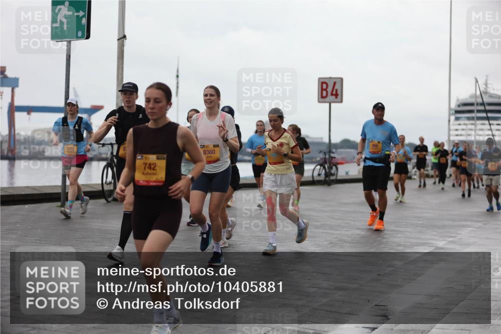 13.09.2026 - Kiel Lauf Andreas Tolksdorf http://msf.ph/oto/10405881 13.09.2026 11:07:34 Kiellinie 1172, 83, 742, 8360, 4 meine-sportfotos.de