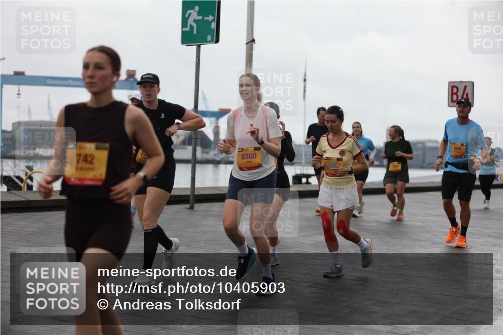 13.09.2026 - Kiel Lauf Andreas Tolksdorf http://msf.ph/oto/10405903 13.09.2026 11:07:35 Kiellinie 742, 39, 8360, 334, 968 meine-sportfotos.de