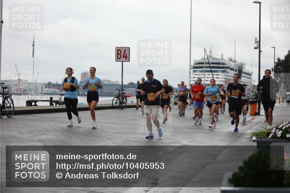 13.09.2026 - Kiel Lauf Andreas Tolksdorf http://msf.ph/oto/10405953 13.09.2026 11:07:38 Kiellinie 3166, 4, 5170, 72, 10410, 3, 5476 meine-sportfotos.de