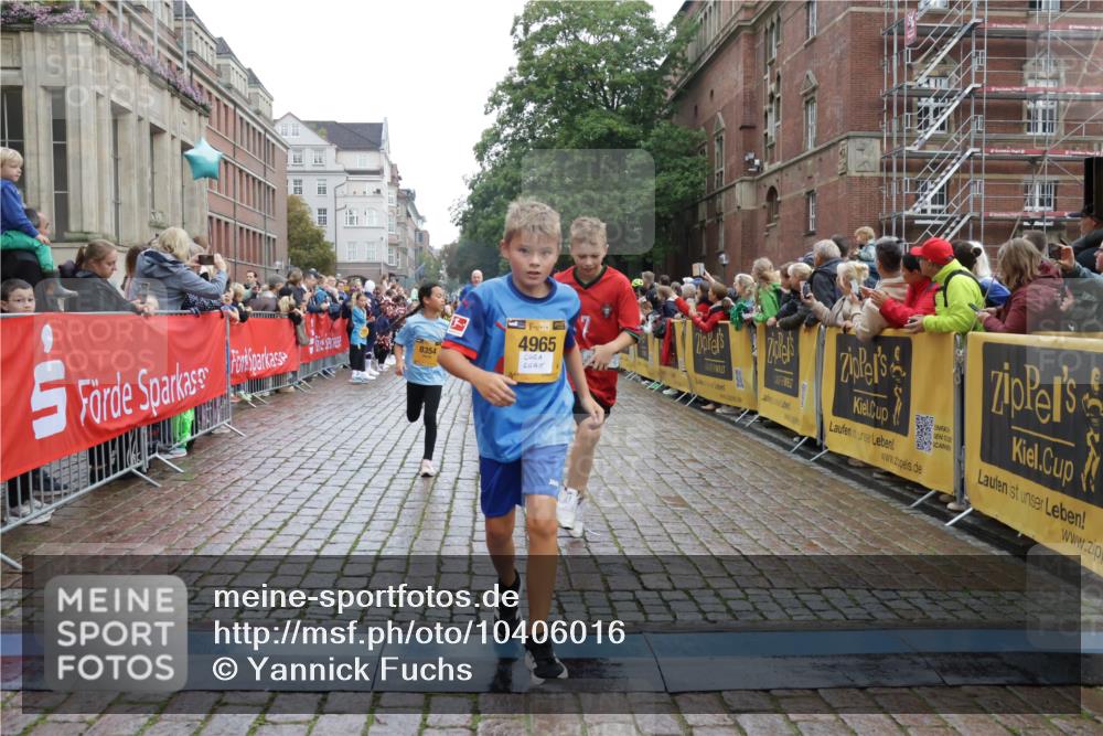 13.09.2026 - Kiel Lauf Yannick Fuchs http://msf.ph/oto/10406016 13.09.2026 08:58:15 Ziel 734, 1158, 2710, 2908, 3145, 3150, 3492, 3567, 4115, 4491, 4546, 4550, 4995, 4999, 5005, 6246, 6428, 6588, 7018, 7026, 7031, 7574, 7576, 7812, 9097, 9372, 9490, 9585, 9620, 9622, 9701, 10566, 10890, 10899, 11077, 11638, 11673, 12216, 12357, 57, 689, 1462, 1520, 1714, 1791, 2326, 2964, 3020, 3359, 3375, 3567, 3691, 3891, 4025, 4182, 4185, 4321, 4383, 4995, 5093, 5219, 5244, 5666, 5733, 5762, 5765, 5895, 6056, 6350, 6984, 7058, 7604, 7608, 7609, 7812, 8668, 8674, 8675 meine-sportfotos.de