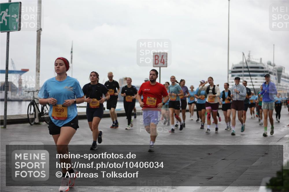 13.09.2026 - Kiel Lauf Andreas Tolksdorf http://msf.ph/oto/10406034 13.09.2026 11:07:43 Kiellinie 9239, 3983, 4, 10410 meine-sportfotos.de