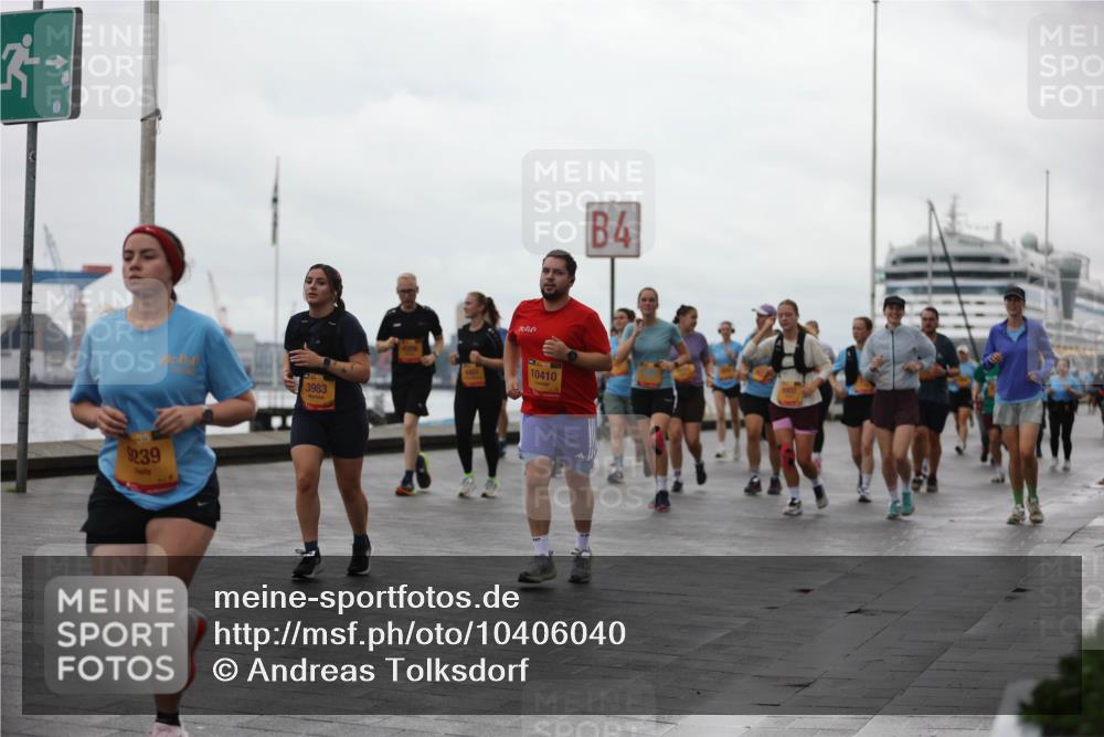 13.09.2026 - Kiel Lauf Andreas Tolksdorf http://msf.ph/oto/10406040 13.09.2026 11:07:43 Kiellinie 3983, 38, 9239, 10410, 4 meine-sportfotos.de