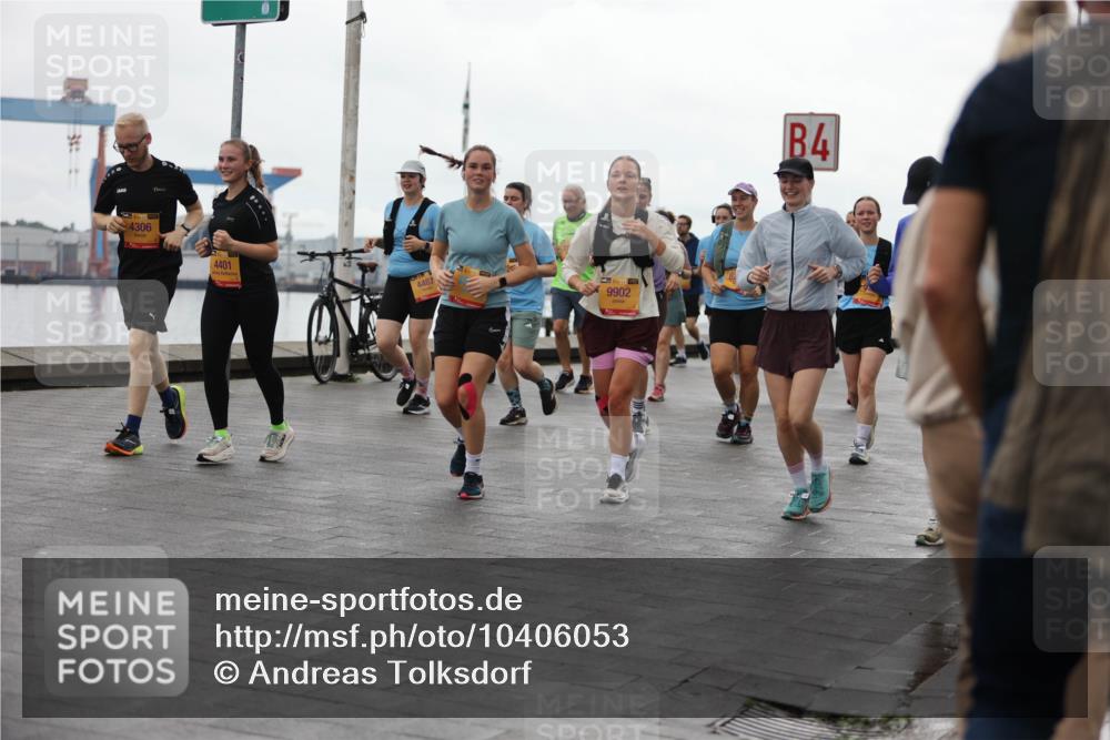13.09.2026 - Kiel Lauf Andreas Tolksdorf http://msf.ph/oto/10406053 13.09.2026 11:07:46 Kiellinie 4306, 4401, 4487, 9902, 4 meine-sportfotos.de