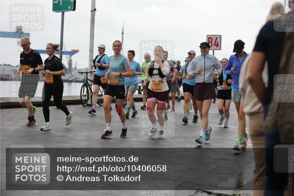 13.09.2026 - Kiel Lauf Andreas Tolksdorf http://msf.ph/oto/10406058 13.09.2026 11:07:46 Kiellinie 4306, 4401, 448, 1430, 9902, 4 meine-sportfotos.de