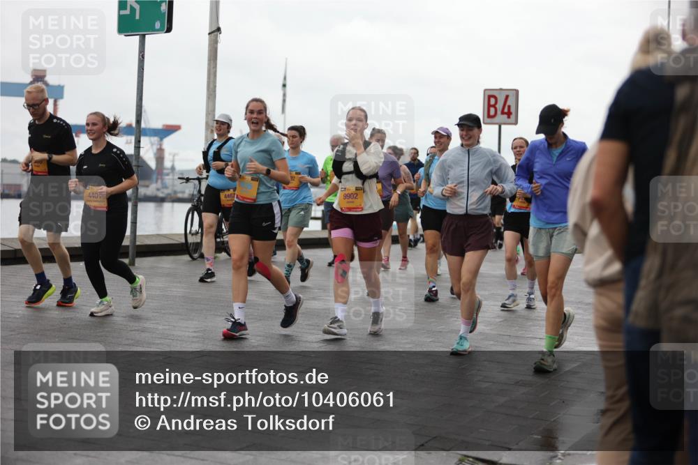 13.09.2026 - Kiel Lauf Andreas Tolksdorf http://msf.ph/oto/10406061 13.09.2026 11:07:47 Kiellinie 440, 4487, 9902, 4 meine-sportfotos.de