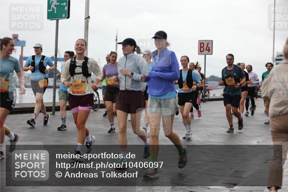 13.09.2026 - Kiel Lauf Andreas Tolksdorf http://msf.ph/oto/10406097 13.09.2026 11:07:48 Kiellinie 35, 4487, 9902, 375, 4, 3597 meine-sportfotos.de