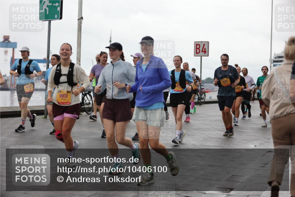13.09.2026 - Kiel Lauf Andreas Tolksdorf http://msf.ph/oto/10406100 13.09.2026 11:07:48 Kiellinie 4487, 9902, 4, 3597, 4433 meine-sportfotos.de