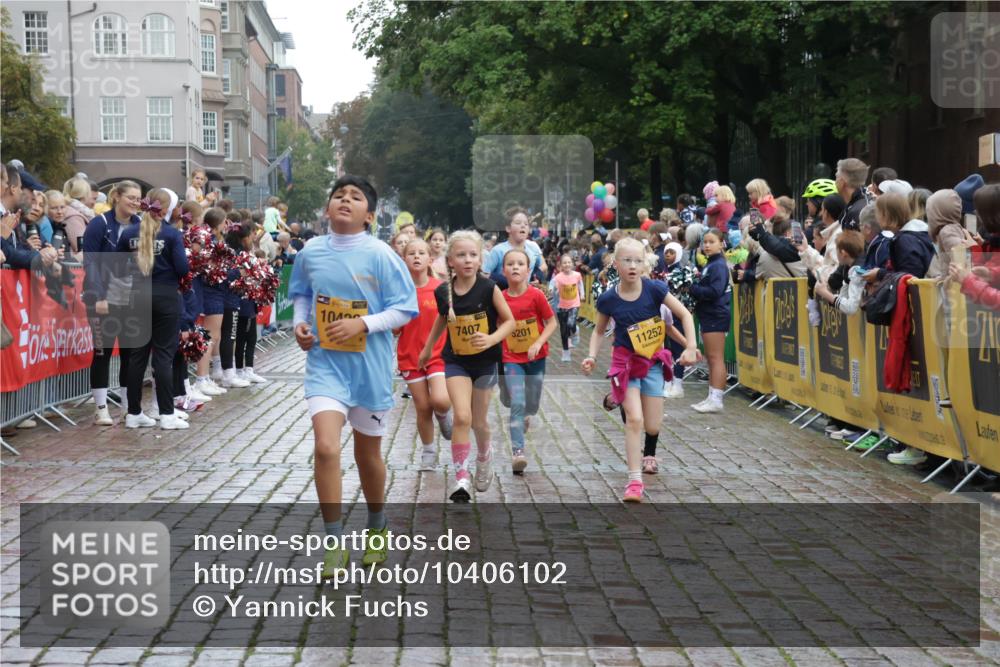 13.09.2026 - Kiel Lauf Yannick Fuchs http://msf.ph/oto/10406102 13.09.2026 08:58:24 Ziel 734, 1158, 1382, 2710, 3145, 3150, 3217, 3492, 3686, 4115, 4546, 4550, 4622, 5908, 6588, 7018, 8067, 9620, 9701, 9852, 10242, 10890, 10899, 10925, 11077, 57, 734, 1462, 1791, 2326, 2908, 2964, 3020, 3567, 3891, 4025, 4185, 4491, 4550, 4995, 4999, 5005, 5093, 5666, 5895, 6056, 6246, 6350, 6428, 6984, 7026, 7031, 7574, 7576, 7604, 7812, 8668, 8674, 8675, 9097, 9372, 9490, 9585, 9622, 10566, 10899, 11638, 11673, 12216, 5201, 5536, 5537, 6573, 7407, 57, 3020, 5666, 5895, 7058 meine-sportfotos.de