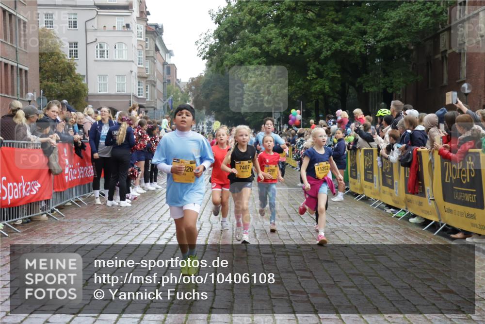 13.09.2026 - Kiel Lauf Yannick Fuchs http://msf.ph/oto/10406108 13.09.2026 08:58:25 Ziel 1158, 1188, 1382, 2710, 3145, 3150, 3217, 3492, 3686, 4115, 4546, 4622, 5908, 6588, 7018, 8067, 9620, 9701, 9852, 10242, 10890, 10925, 11077, 57, 734, 1462, 1791, 2326, 2710, 2908, 2964, 3020, 3567, 3891, 4025, 4185, 4491, 4550, 4995, 4999, 5005, 5093, 5666, 6056, 6246, 6350, 6428, 6984, 7026, 7031, 7574, 7576, 7812, 8674, 8675, 9097, 9372, 9490, 9585, 9622, 10566, 10899, 11638, 11673, 12216, 1348, 5201, 5536, 5537, 6573, 7407, 57, 3020, 5666, 5895, 7058 meine-sportfotos.de