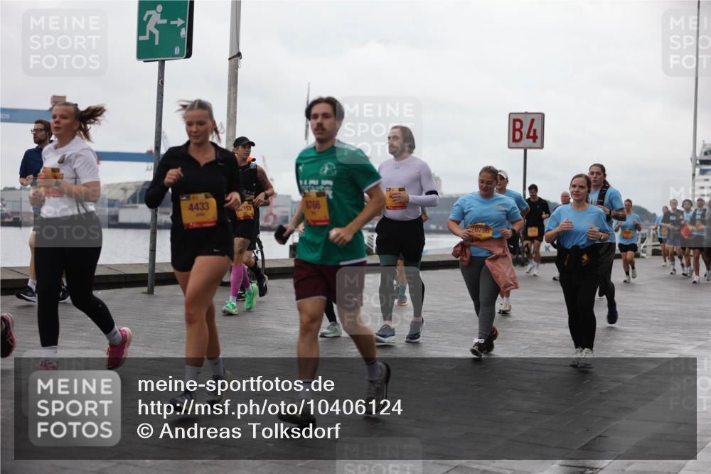 13.09.2026 - Kiel Lauf Andreas Tolksdorf http://msf.ph/oto/10406124 13.09.2026 11:07:52 Kiellinie 4433, 2153, 8766, 30796, 4 meine-sportfotos.de