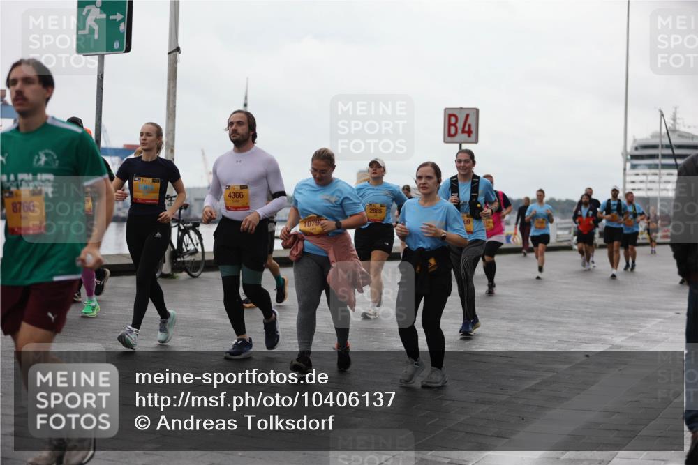 13.09.2026 - Kiel Lauf Andreas Tolksdorf http://msf.ph/oto/10406137 13.09.2026 11:07:53 Kiellinie 8766, 39, 4366, 1079, 2885, 4 meine-sportfotos.de