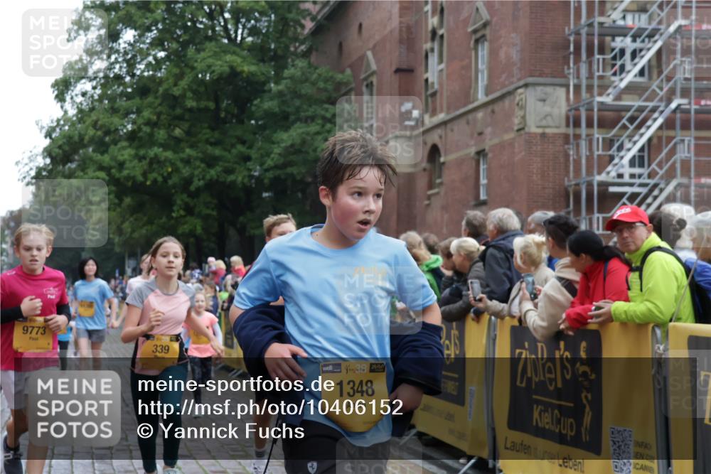 13.09.2026 - Kiel Lauf Yannick Fuchs http://msf.ph/oto/10406152 13.09.2026 08:58:29 Ziel 1158, 1188, 1382, 3217, 3686, 4115, 4546, 4622, 4965, 5908, 8067, 8354, 9620, 9852, 10242, 10925, 734, 1462, 1791, 2710, 2908, 2964, 3145, 3150, 3492, 3567, 3891, 4025, 4491, 4546, 4550, 4995, 4999, 5005, 6246, 6350, 6428, 6588, 6984, 7018, 7026, 7031, 7574, 7576, 7812, 8674, 8675, 9097, 9372, 9490, 9585, 9620, 9622, 9701, 10566, 10890, 10899, 11077, 11638, 11673, 12216, 27, 339, 1119, 1348, 5201, 5536, 5537, 6151, 6573, 7407, 57, 3020, 5666, 5895, 7058 meine-sportfotos.de