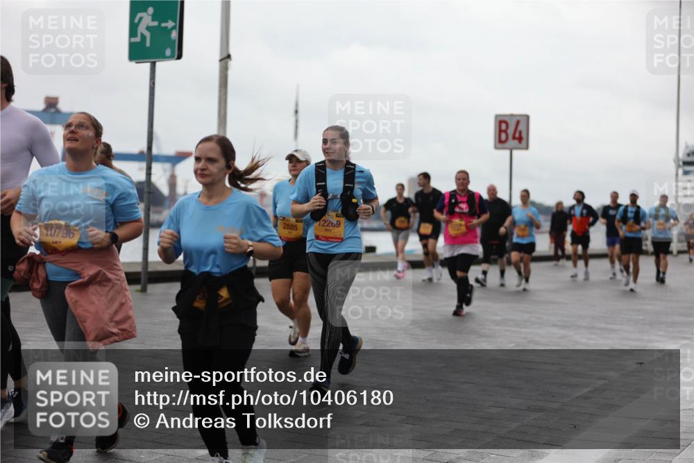 13.09.2026 - Kiel Lauf Andreas Tolksdorf http://msf.ph/oto/10406180 13.09.2026 11:07:55 Kiellinie 10796, 2885, 49, 12269, 4, 4 meine-sportfotos.de