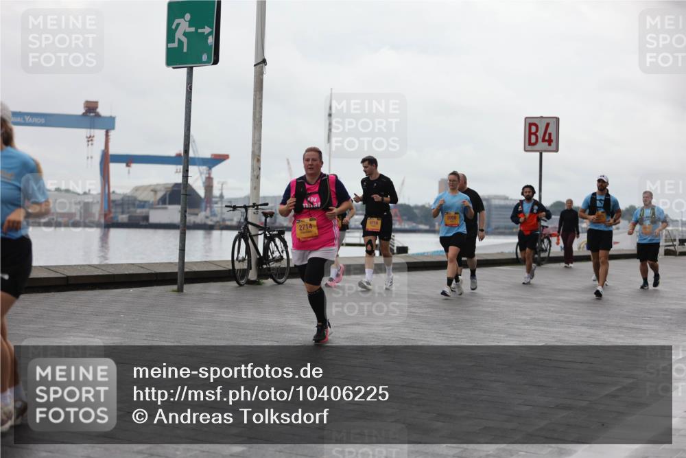 13.09.2026 - Kiel Lauf Andreas Tolksdorf http://msf.ph/oto/10406225 13.09.2026 11:07:57 Kiellinie 3, 2714, 9716, 3959, 4 meine-sportfotos.de