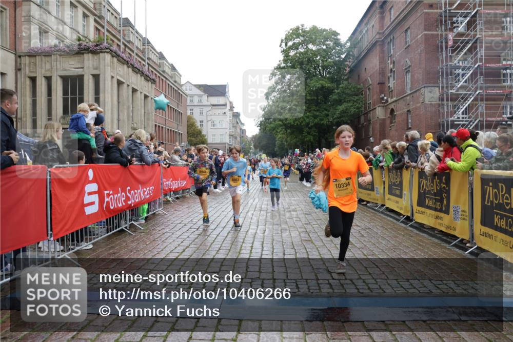 13.09.2026 - Kiel Lauf Yannick Fuchs http://msf.ph/oto/10406266 13.09.2026 08:58:40 Ziel 515, 1188, 1348, 2100, 4965, 5092, 5200, 5201, 5536, 5537, 6573, 7022, 7407, 8354, 11252, 11430, 11783, 12297, 734, 1158, 1188, 1382, 2710, 2908, 3145, 3150, 3217, 3492, 3567, 3686, 4115, 4491, 4546, 4550, 4622, 4995, 4999, 5005, 5908, 6246, 6428, 6588, 7018, 7026, 7031, 7574, 7576, 7812, 8067, 9097, 9372, 9490, 9585, 9620, 9622, 9701, 9852, 10242, 10566, 10890, 10899, 10925, 11077, 11638, 11673, 12216, 27, 339, 1119, 3242, 6151, 6883, 6896, 7223, 7739, 8944 meine-sportfotos.de