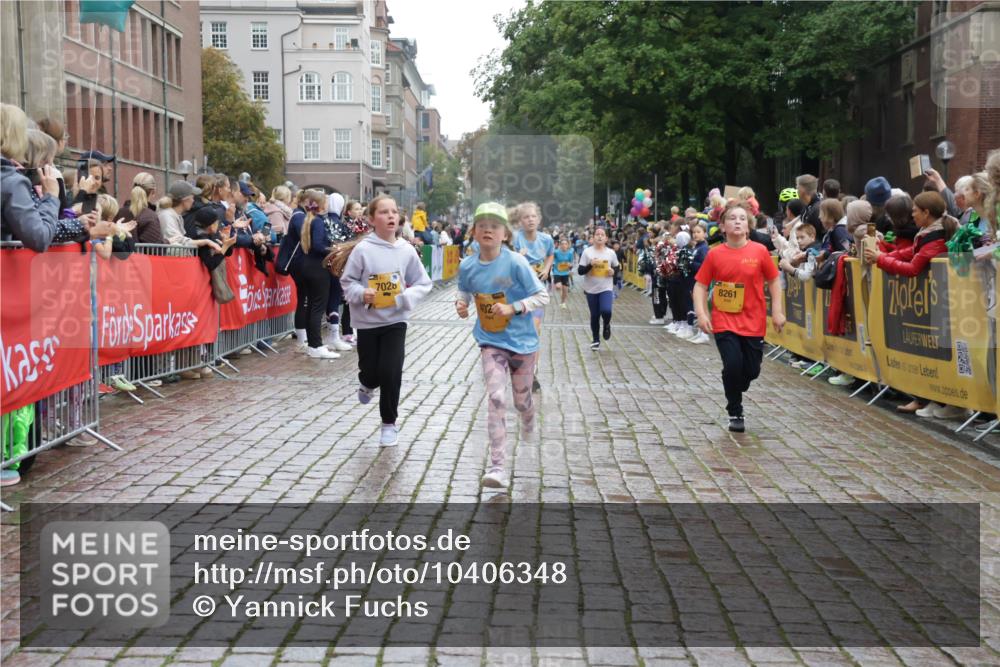 13.09.2026 - Kiel Lauf Yannick Fuchs http://msf.ph/oto/10406348 13.09.2026 08:58:48 Ziel 27, 339, 1119, 1348, 3242, 5201, 5536, 5537, 6151, 6573, 7407, 9773, 10211, 10292, 10821, 11252, 11386, 11783, 11924, 12297, 12517, 515, 734, 1158, 1188, 1382, 2100, 2710, 3145, 3150, 3217, 3492, 3686, 4115, 4546, 4550, 4622, 4965, 5092, 5200, 5908, 6588, 7018, 7022, 8067, 8354, 9620, 9622, 9701, 9852, 10242, 10890, 10899, 10925, 11077, 11430, 11783, 118, 512, 1848, 2725, 4026, 5106, 5629, 6883, 6896, 7028, 7223, 7739, 7916, 8261, 8944, 9215, 734, 2710, 3145, 3150 meine-sportfotos.de