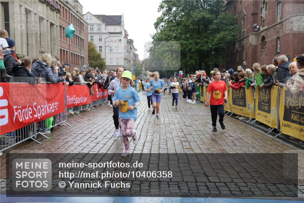 13.09.2026 - Kiel Lauf Yannick Fuchs http://msf.ph/oto/10406358 13.09.2026 08:58:49 Ziel 27, 339, 1119, 1348, 3242, 5201, 5536, 5537, 6151, 6573, 6896, 7407, 9773, 10211, 10292, 10821, 11252, 11386, 11924, 12297, 12517, 515, 734, 1158, 1188, 1382, 2100, 2710, 3145, 3150, 3217, 3492, 3686, 4115, 4546, 4550, 4622, 4965, 5092, 5200, 5908, 6588, 7018, 7022, 8067, 8354, 9620, 9701, 9852, 10242, 10890, 10899, 10925, 11077, 11430, 11783, 118, 512, 1848, 2725, 4026, 5106, 5629, 6883, 7028, 7223, 7739, 7916, 8261, 8944, 9215, 734, 2710, 3145, 3150, 3492 meine-sportfotos.de
