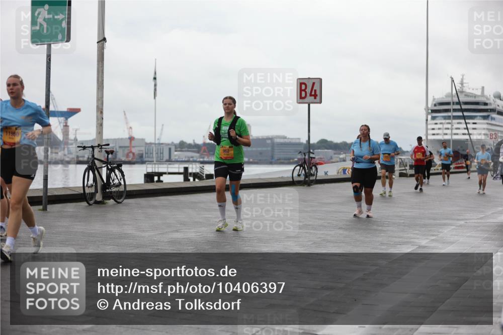 13.09.2026 - Kiel Lauf Andreas Tolksdorf http://msf.ph/oto/10406397 13.09.2026 11:08:13 Kiellinie 11950, 962, 4, 3 meine-sportfotos.de