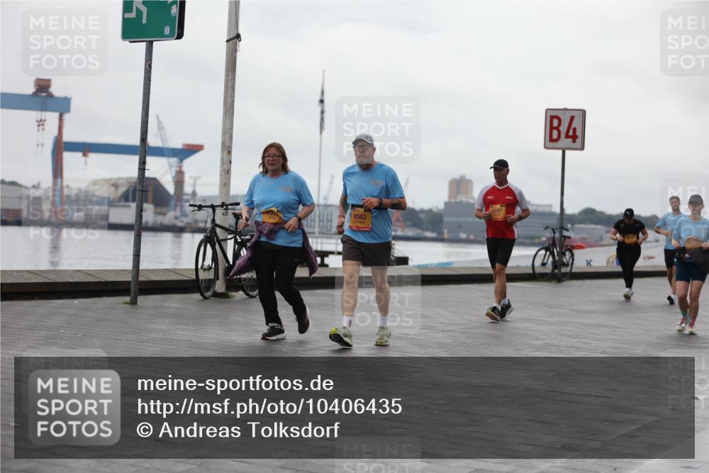 13.09.2026 - Kiel Lauf Andreas Tolksdorf http://msf.ph/oto/10406435 13.09.2026 11:08:21 Kiellinie 9043, 8247, 4 meine-sportfotos.de