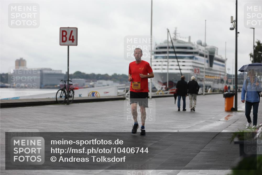 13.09.2026 - Kiel Lauf Andreas Tolksdorf http://msf.ph/oto/10406744 13.09.2026 11:09:21 Kiellinie 4, 3898, 83 meine-sportfotos.de