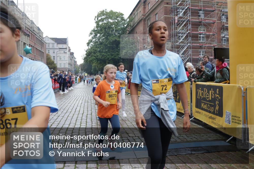 13.09.2026 - Kiel Lauf Yannick Fuchs http://msf.ph/oto/10406774 13.09.2026 08:59:30 Ziel 125, 579, 1413, 1549, 1792, 2342, 3165, 3537, 3803, 3890, 3958, 4426, 4481, 4498, 4886, 5016, 5131, 5590, 6943, 6944, 7320, 7337, 7371, 7396, 7401, 7981, 8069, 8153, 8530, 9293, 9358, 9370, 9394, 10665, 10723, 11189, 11395, 11570, 11617, 12004, 12383, 12586, 118, 512, 1848, 2725, 3543, 3666, 3767, 3803, 4026, 4064, 4164, 4426, 4444, 5106, 5629, 6480, 6816, 6883, 7028, 7223, 7401, 7706, 7739, 7916, 8261, 8944, 9215, 9293, 9430, 9623, 10334, 10682, 11201, 11575, 11617, 28 meine-sportfotos.de