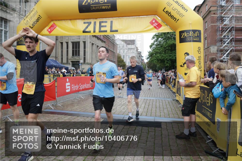 13.09.2026 - Kiel Lauf Yannick Fuchs http://msf.ph/oto/10406776 13.09.2026 10:33:04 Ziel 1467, 3997, 6988, 9222, 10181, 10552, 32, 342, 870, 875, 1393, 1467, 1612, 1801, 3327, 4236, 4393, 4512, 4963, 5721, 6337, 7471, 7650, 8033, 8621, 8683, 9123, 9222, 9879, 10338, 11299, 11319, 11597, 12353, 12728, 864, 1327, 1331, 1525, 1979, 2824, 3991, 4929, 5197, 5274, 5907, 6537, 7030, 7709, 8280, 9411, 9891, 9975, 10331, 10448, 10773, 11063, 11754, 12277, 12339, 3170, 3923, 4236, 4349, 4512, 6435, 8878, 11299, 11319, 11451, 11612, 12071, 12367 meine-sportfotos.de