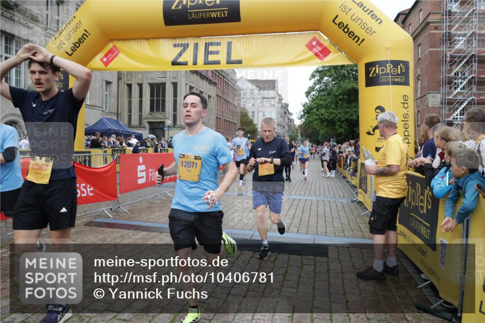 13.09.2026 - Kiel Lauf Yannick Fuchs http://msf.ph/oto/10406781 13.09.2026 10:33:04 Ziel 1467, 3997, 6988, 9222, 10181, 10552, 32, 342, 870, 875, 1393, 1467, 1612, 1801, 3327, 4236, 4393, 4512, 4963, 5721, 6337, 7471, 7650, 8033, 8621, 8683, 9123, 9222, 9879, 10338, 11299, 11319, 11597, 12353, 12728, 864, 1327, 1331, 1525, 1979, 2824, 3991, 4929, 5197, 5274, 5907, 6537, 7030, 7709, 8280, 9411, 9891, 9975, 10331, 10448, 10773, 11063, 11754, 12277, 12339, 3170, 3923, 4236, 4349, 4512, 6435, 8878, 11299, 11319, 11451, 11612, 12071, 12367 meine-sportfotos.de