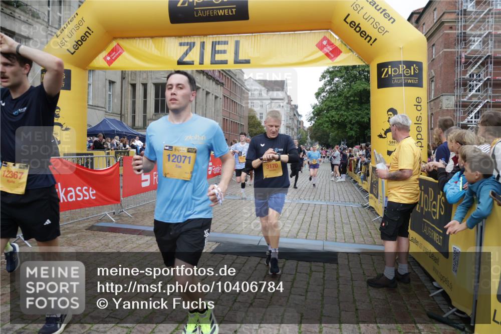 13.09.2026 - Kiel Lauf Yannick Fuchs http://msf.ph/oto/10406784 13.09.2026 10:33:04 Ziel 1467, 3997, 6988, 9222, 10181, 10552, 32, 342, 870, 875, 1393, 1467, 1612, 1801, 3327, 4236, 4393, 4512, 4963, 5721, 6337, 7471, 7650, 8033, 8621, 8683, 9123, 9222, 9879, 10338, 11299, 11319, 11597, 12353, 12728, 864, 1327, 1331, 1525, 1979, 2824, 3991, 4929, 5197, 5274, 5907, 6537, 7030, 7709, 8280, 9411, 9891, 9975, 10331, 10448, 10773, 11063, 11754, 12277, 12339, 3170, 3923, 4236, 4349, 4512, 6435, 8878, 11299, 11319, 11451, 11612, 12071, 12367 meine-sportfotos.de