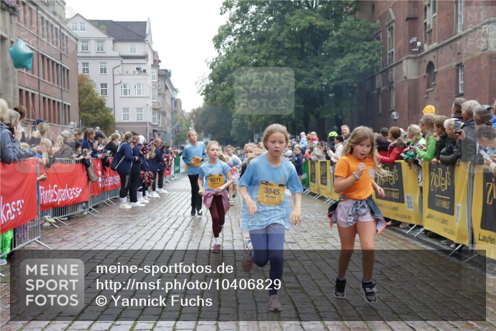 13.09.2026 - Kiel Lauf Yannick Fuchs http://msf.ph/oto/10406829 13.09.2026 08:59:40 Ziel 533, 579, 621, 1549, 2342, 2906, 2962, 3537, 3890, 4481, 7919, 7981, 8530, 8932, 9151, 9370, 9394, 10665, 10723, 11364, 11570, 11980, 12298, 12329, 12586, 118, 125, 1413, 1549, 1792, 2342, 3165, 3543, 3666, 3767, 3803, 3958, 4026, 4064, 4164, 4426, 4444, 4498, 4886, 5016, 5131, 5590, 6480, 6816, 6943, 6944, 7028, 7320, 7337, 7371, 7396, 7401, 7706, 8069, 8153, 8261, 9215, 9293, 9358, 9430, 9623, 10682, 10723, 11189, 11395, 11617, 12004, 12383, 28 meine-sportfotos.de