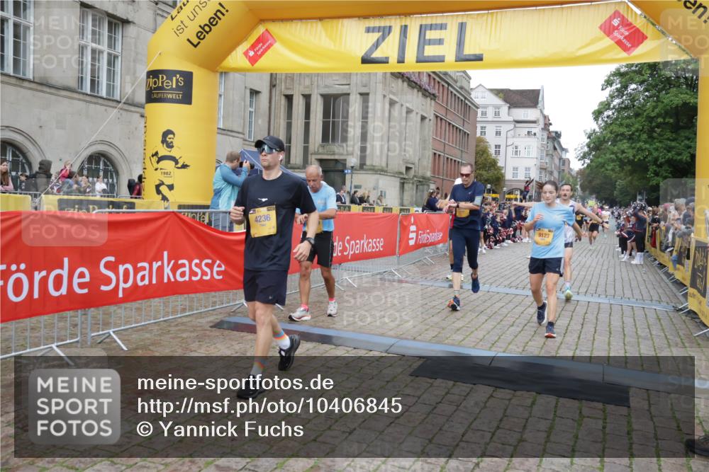 13.09.2026 - Kiel Lauf Yannick Fuchs http://msf.ph/oto/10406845 13.09.2026 10:33:09 Ziel 1327, 3997, 6988, 7030, 8280, 10181, 10552, 10773, 11754, 12277, 32, 342, 870, 875, 1393, 1467, 1612, 1801, 3327, 4393, 4963, 5721, 6337, 7471, 7650, 8033, 8621, 8683, 9123, 9222, 9879, 10338, 11597, 12353, 12728, 864, 1331, 1525, 1979, 2824, 3991, 4929, 5197, 5274, 5907, 6537, 6775, 7709, 9411, 9891, 9975, 10331, 10448, 11063, 12339, 1393, 3170, 4236, 4512, 8033, 8683, 9123, 11299, 11319, 12071 meine-sportfotos.de