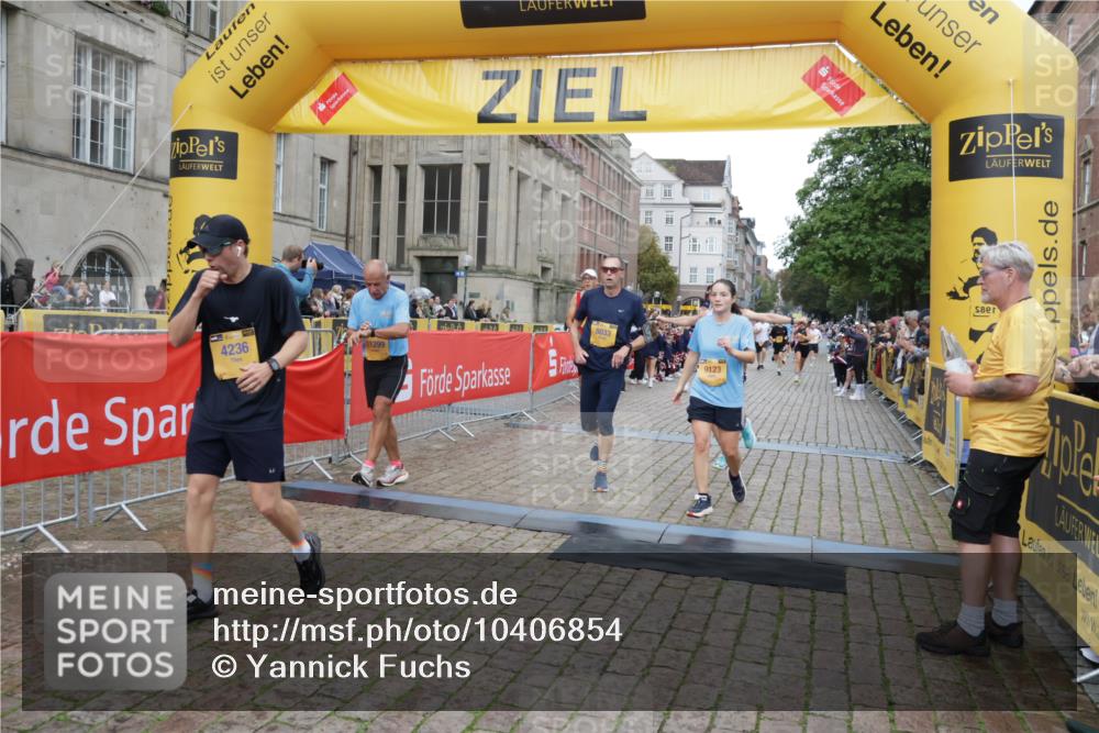 13.09.2026 - Kiel Lauf Yannick Fuchs http://msf.ph/oto/10406854 13.09.2026 10:33:10 Ziel 1327, 3997, 5907, 6988, 7030, 8280, 10181, 10552, 10773, 11754, 12277, 32, 342, 870, 875, 1393, 1467, 1612, 1801, 3327, 4393, 4963, 5721, 6337, 7471, 7650, 8621, 8683, 9222, 9879, 10338, 11597, 12353, 12728, 813, 864, 1331, 1525, 1979, 2824, 3991, 4929, 5197, 5274, 6537, 6775, 7709, 9411, 9891, 9975, 10331, 10448, 11063, 12339, 1393, 3170, 4236, 4512, 8033, 8683, 9123, 11299, 11319, 12071 meine-sportfotos.de