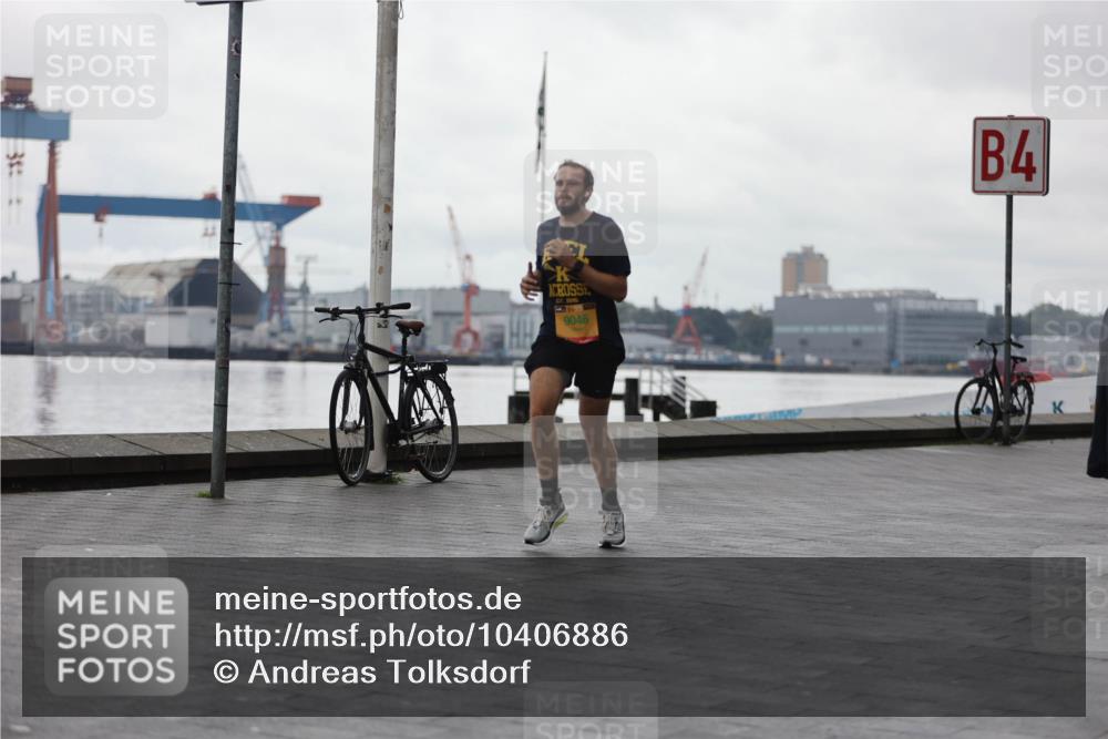 13.09.2026 - Kiel Lauf Andreas Tolksdorf http://msf.ph/oto/10406886 13.09.2026 11:12:43 Kiellinie 9046, 4 meine-sportfotos.de