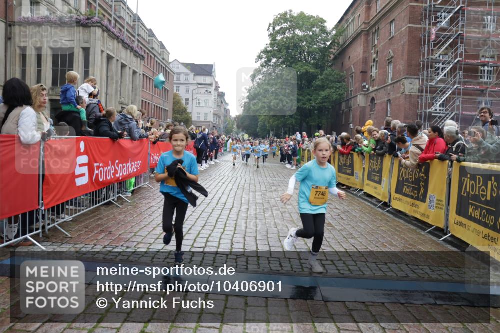 13.09.2026 - Kiel Lauf Yannick Fuchs http://msf.ph/oto/10406901 13.09.2026 08:59:46 Ziel 28, 533, 621, 2906, 2962, 3865, 3867, 7919, 8673, 8932, 9036, 9151, 9939, 11364, 11980, 12298, 12329, 125, 579, 1413, 1549, 1792, 2342, 3165, 3537, 3543, 3767, 3803, 3890, 3958, 4064, 4164, 4426, 4444, 4481, 4498, 4886, 5016, 5131, 5590, 6480, 6816, 6943, 6944, 7320, 7337, 7371, 7396, 7401, 7706, 7981, 8069, 8153, 8530, 9293, 9358, 9370, 9394, 9430, 9623, 10665, 10682, 10723, 11189, 11364, 11395, 11570, 11617, 12004, 12383, 12586, 4001, 7746, 10083, 3543 meine-sportfotos.de