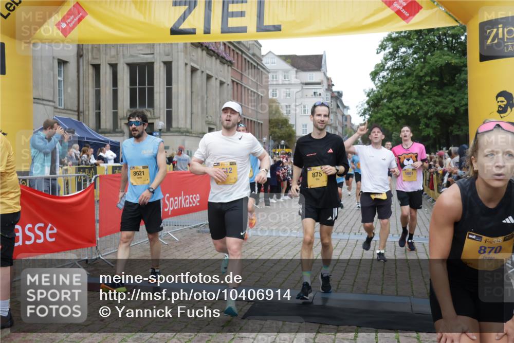 13.09.2026 - Kiel Lauf Yannick Fuchs http://msf.ph/oto/10406914 13.09.2026 10:33:16 Ziel 864, 1327, 1525, 2824, 3991, 3997, 4929, 5197, 5274, 5907, 6537, 6988, 7030, 7709, 8280, 9411, 9891, 9975, 10181, 10448, 10773, 11754, 12277, 12339, 32, 342, 1467, 1612, 1801, 3327, 4393, 4963, 5721, 6337, 7471, 7650, 9222, 9879, 10338, 10552, 11597, 12353, 12728, 435, 813, 1331, 1958, 1979, 2775, 5961, 6080, 6569, 6775, 8641, 8938, 8940, 10331, 11063, 870, 875, 1393, 1612, 1801, 4963, 5721, 7471, 7650, 8033, 8621, 8683, 9123, 12353 meine-sportfotos.de
