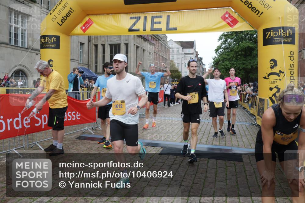 13.09.2026 - Kiel Lauf Yannick Fuchs http://msf.ph/oto/10406924 13.09.2026 10:33:17 Ziel 864, 1327, 1525, 2824, 3991, 3997, 4929, 5197, 5274, 5907, 6537, 6988, 7030, 7709, 8280, 9411, 9891, 9975, 10181, 10448, 10773, 11063, 11754, 12277, 12339, 32, 342, 1467, 1801, 3327, 3997, 4393, 4963, 6337, 7471, 7650, 9222, 9879, 10338, 10552, 11597, 12353, 12728, 435, 813, 1331, 1958, 1979, 2775, 5961, 6080, 6569, 6775, 8641, 8938, 8940, 10331, 10984, 12729, 870, 875, 1393, 1612, 1801, 4393, 4963, 5721, 7471, 7650, 8621, 8683, 12353 meine-sportfotos.de