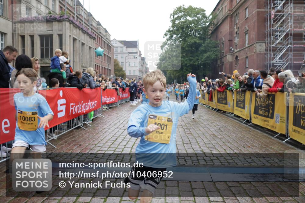 13.09.2026 - Kiel Lauf Yannick Fuchs http://msf.ph/oto/10406952 13.09.2026 08:59:50 Ziel 28, 533, 621, 2789, 2906, 2962, 3865, 3867, 7919, 8673, 8932, 9036, 9939, 11980, 12298, 12329, 125, 579, 1413, 1549, 1792, 2342, 3165, 3537, 3767, 3803, 3890, 3958, 4164, 4426, 4444, 4481, 4498, 4886, 5016, 5131, 5590, 6480, 6816, 6943, 6944, 7320, 7337, 7371, 7396, 7401, 7706, 7981, 8069, 8153, 8530, 8932, 9151, 9293, 9358, 9370, 9394, 9623, 10665, 10682, 10723, 11189, 11364, 11395, 11570, 11617, 11980, 12004, 12329, 12383, 12586, 4001, 7746, 9003, 9421, 10083, 3543 meine-sportfotos.de