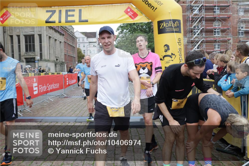 13.09.2026 - Kiel Lauf Yannick Fuchs http://msf.ph/oto/10406974 13.09.2026 10:33:20 Ziel 864, 1327, 1331, 1525, 1979, 2824, 3991, 4929, 5197, 5274, 5907, 6537, 7030, 7709, 8280, 9411, 9891, 9975, 10331, 10448, 10773, 11063, 11754, 12277, 12339, 32, 342, 1327, 1467, 3327, 3997, 4393, 6337, 6988, 7030, 9222, 9879, 10181, 10338, 10552, 11597, 12728, 435, 446, 813, 1958, 2073, 2775, 3323, 3799, 3924, 5961, 6080, 6569, 6775, 8225, 8641, 8938, 8940, 10984, 11289, 12729, 342, 870, 875, 1612, 1801, 4393, 4963, 5721, 6337, 7471, 7650, 8621, 10338, 11597, 12353 meine-sportfotos.de