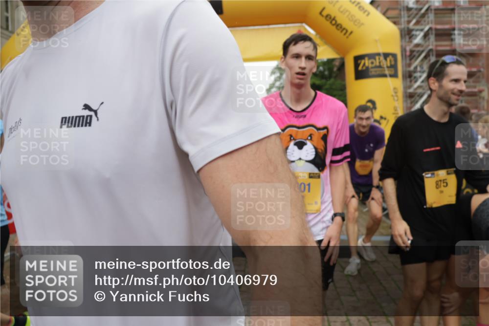 13.09.2026 - Kiel Lauf Yannick Fuchs http://msf.ph/oto/10406979 13.09.2026 10:33:21 Ziel 864, 1331, 1525, 1979, 2824, 3991, 4929, 5197, 5274, 5907, 6537, 6775, 7709, 8280, 9411, 9891, 9975, 10331, 10448, 10773, 11063, 11754, 12277, 12339, 32, 342, 1327, 1467, 3327, 3997, 6337, 6988, 7030, 9222, 9879, 10181, 10338, 10552, 11597, 12728, 435, 446, 813, 1958, 2073, 2775, 3323, 3799, 3924, 5961, 6080, 6569, 6973, 8225, 8641, 8938, 8940, 10984, 11289, 12729, 342, 870, 875, 1612, 1801, 4393, 4963, 5721, 6337, 7471, 7650, 8621, 10338, 11597, 12353 meine-sportfotos.de