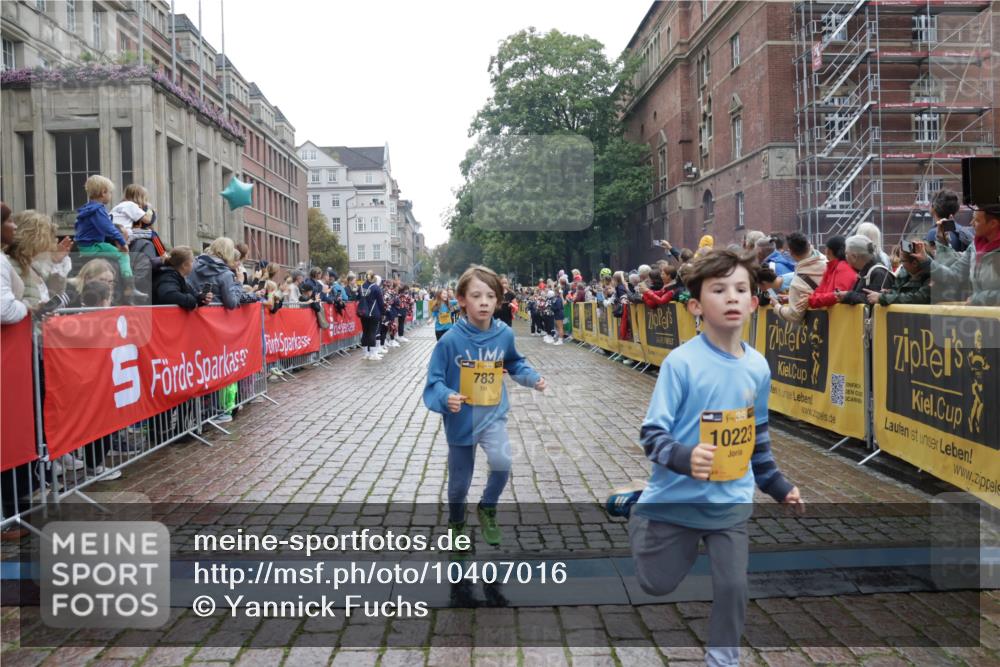 13.09.2026 - Kiel Lauf Yannick Fuchs http://msf.ph/oto/10407016 13.09.2026 08:59:56 Ziel 28, 780, 1871, 2789, 2918, 3545, 3568, 3865, 3867, 6271, 7624, 8673, 8692, 9036, 9939, 125, 533, 579, 621, 1413, 1549, 1792, 2342, 2906, 2962, 3165, 3537, 3865, 3867, 3890, 3958, 4481, 4498, 4886, 5016, 5131, 5590, 6943, 6944, 7320, 7337, 7371, 7396, 7919, 7981, 8069, 8153, 8530, 8673, 8932, 9151, 9358, 9370, 9394, 9939, 10665, 10723, 11189, 11364, 11395, 11570, 11980, 12004, 12298, 12329, 12383, 12586, 65, 783, 1538, 4001, 4793, 4821, 7746, 9003, 9421, 9520, 10083, 12662 meine-sportfotos.de