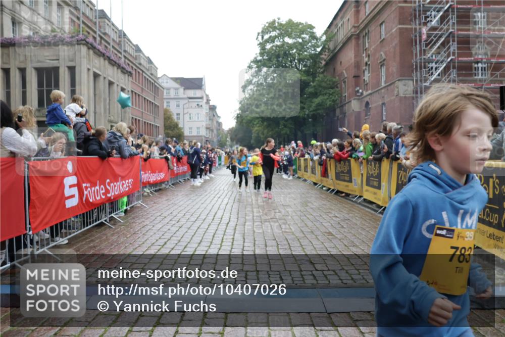 13.09.2026 - Kiel Lauf Yannick Fuchs http://msf.ph/oto/10407026 13.09.2026 08:59:57 Ziel 28, 780, 1871, 2789, 2918, 3545, 3568, 6271, 7624, 7746, 8692, 9036, 12371, 28, 125, 533, 579, 621, 1413, 1549, 1792, 2342, 2906, 2962, 3165, 3537, 3865, 3867, 3890, 4481, 4498, 4886, 5016, 5131, 6943, 6944, 7320, 7337, 7371, 7396, 7919, 7981, 8069, 8153, 8530, 8673, 8932, 9036, 9151, 9358, 9370, 9394, 9939, 10665, 10723, 11189, 11364, 11395, 11570, 11980, 12298, 12329, 12383, 12586, 65, 783, 1538, 4001, 4661, 4793, 4821, 9003, 9421, 9520, 10083, 12662 meine-sportfotos.de