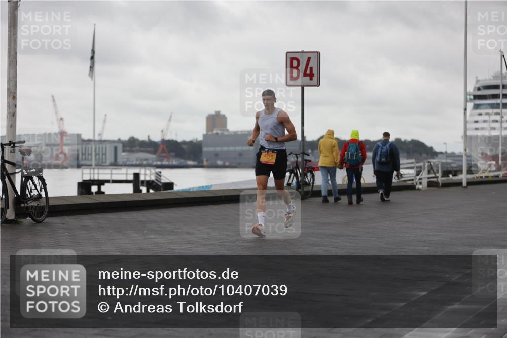 13.09.2026 - Kiel Lauf Andreas Tolksdorf http://msf.ph/oto/10407039 13.09.2026 11:17:10 Kiellinie 5718, 4 meine-sportfotos.de