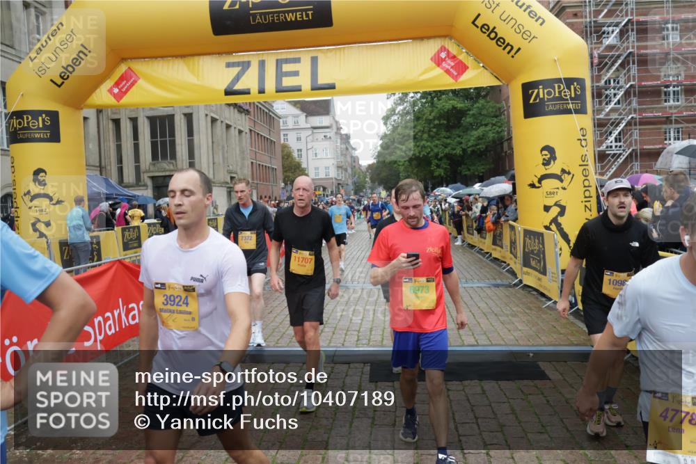 13.09.2026 - Kiel Lauf Yannick Fuchs http://msf.ph/oto/10407189 13.09.2026 10:34:21 Ziel 93, 244, 1086, 1668, 2094, 3384, 4466, 4679, 4820, 5165, 6344, 7932, 7933, 8646, 9788, 10893, 11002, 11153, 12020, 12120, 115, 908, 965, 1299, 1352, 1730, 2009, 2285, 2333, 2577, 3099, 3395, 3704, 3819, 4300, 4739, 5160, 5175, 5773, 7378, 7925, 7932, 8022, 8362, 9078, 9081, 9373, 9491, 10179, 10310, 11002, 11318, 11591, 11604, 11732, 12169, 1667, 2044, 2465, 3180, 3864, 4351, 4608, 4723, 4735, 5125, 5737, 5996, 6225, 6260, 6941, 7928, 8480, 10549, 10904, 3924, 4776, 6973 meine-sportfotos.de
