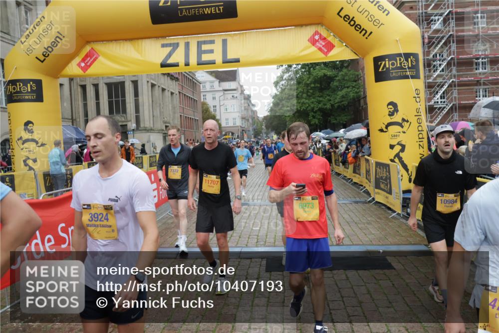 13.09.2026 - Kiel Lauf Yannick Fuchs http://msf.ph/oto/10407193 13.09.2026 10:34:21 Ziel 93, 244, 1086, 1668, 2094, 3384, 4466, 4679, 4820, 5165, 6344, 7932, 7933, 8646, 9788, 10893, 11002, 11153, 12020, 12120, 115, 908, 965, 1299, 1352, 1730, 2009, 2285, 2333, 2577, 3099, 3395, 3704, 3819, 4300, 4739, 5160, 5175, 5773, 7378, 7925, 7932, 8022, 8362, 9078, 9081, 9373, 9491, 10179, 10310, 11002, 11318, 11591, 11604, 11732, 12169, 1667, 2044, 2465, 3180, 3864, 4351, 4608, 4723, 4735, 5125, 5737, 5996, 6225, 6260, 6941, 7928, 8480, 10549, 10904, 3924, 4776, 6973 meine-sportfotos.de
