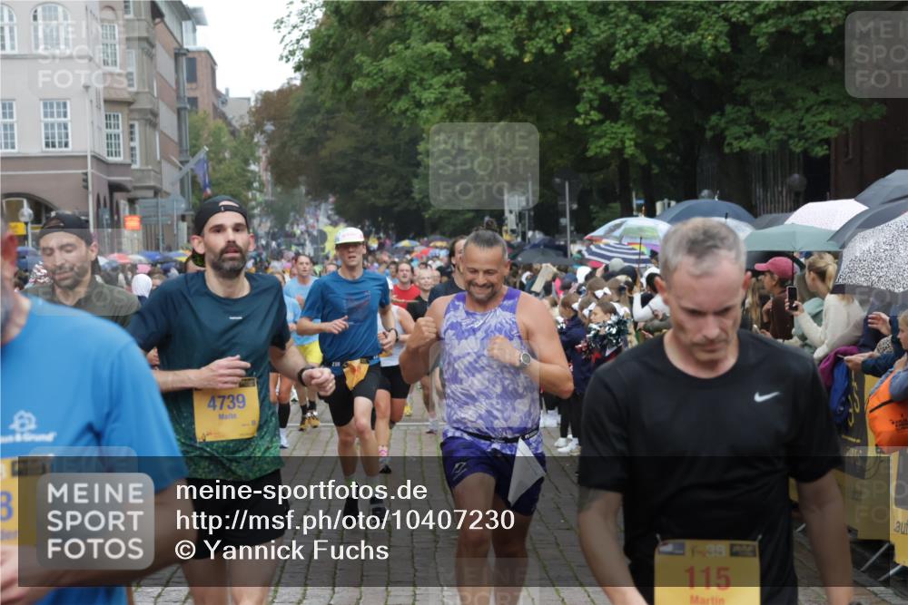 13.09.2026 - Kiel Lauf Yannick Fuchs http://msf.ph/oto/10407230 13.09.2026 10:34:28 Ziel 93, 1086, 2094, 2465, 4351, 4466, 4723, 4735, 4820, 5125, 5737, 5996, 6260, 7387, 7933, 12020, 12070, 244, 965, 1299, 1352, 1668, 1730, 2009, 2333, 2577, 3099, 3384, 3395, 3704, 3819, 4466, 4679, 4739, 5165, 5175, 5773, 6344, 7378, 7925, 7932, 8022, 8646, 9078, 9081, 9373, 9491, 9788, 10179, 10310, 10893, 11002, 11153, 11318, 11591, 11732, 12120, 12169, 1307, 1667, 2044, 2432, 2449, 3180, 3864, 4608, 5576, 6225, 6941, 7672, 7928, 8480, 8746, 9276, 10549, 10904 meine-sportfotos.de