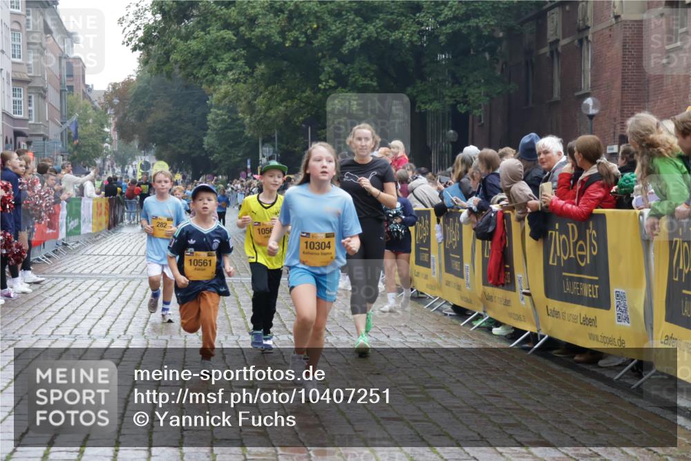 13.09.2026 - Kiel Lauf Yannick Fuchs http://msf.ph/oto/10407251 13.09.2026 09:00:15 Ziel 65, 783, 1538, 2513, 3549, 4001, 4661, 4793, 4821, 6258, 6606, 9003, 9421, 9520, 10083, 10223, 10592, 12137, 12662, 28, 533, 621, 780, 1871, 2789, 2906, 2918, 2962, 3545, 3568, 3865, 3867, 6271, 7624, 7746, 7919, 8673, 8692, 8932, 9036, 9939, 11980, 12298, 12329, 12371, 897, 1284, 2894, 4093, 6487, 6808, 10304, 10561, 10562, 11727, 12051, 579, 621, 2906, 3537, 3890, 7919, 8530, 8932, 9151, 9394, 11364, 11980, 12329, 12586 meine-sportfotos.de