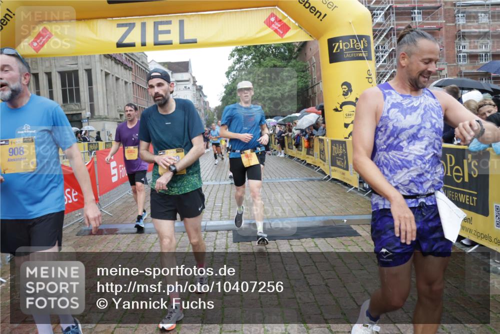 13.09.2026 - Kiel Lauf Yannick Fuchs http://msf.ph/oto/10407256 13.09.2026 10:34:31 Ziel 93, 1086, 2044, 2094, 2465, 3180, 3864, 4351, 4608, 4723, 4735, 4820, 5125, 5737, 5996, 6260, 7387, 7928, 8480, 10549, 10904, 10905, 12070, 244, 1299, 1352, 1668, 2009, 2333, 2577, 3099, 3384, 3395, 3704, 3819, 4466, 4679, 5165, 5175, 5773, 6344, 7378, 7925, 7932, 7933, 8022, 8646, 9078, 9373, 9491, 9788, 10179, 10310, 10893, 11002, 11153, 11318, 11732, 12020, 12120, 12169, 1307, 1667, 2432, 2449, 5218, 5576, 6225, 6941, 7006, 7273, 7672, 8195, 8746, 9276 meine-sportfotos.de