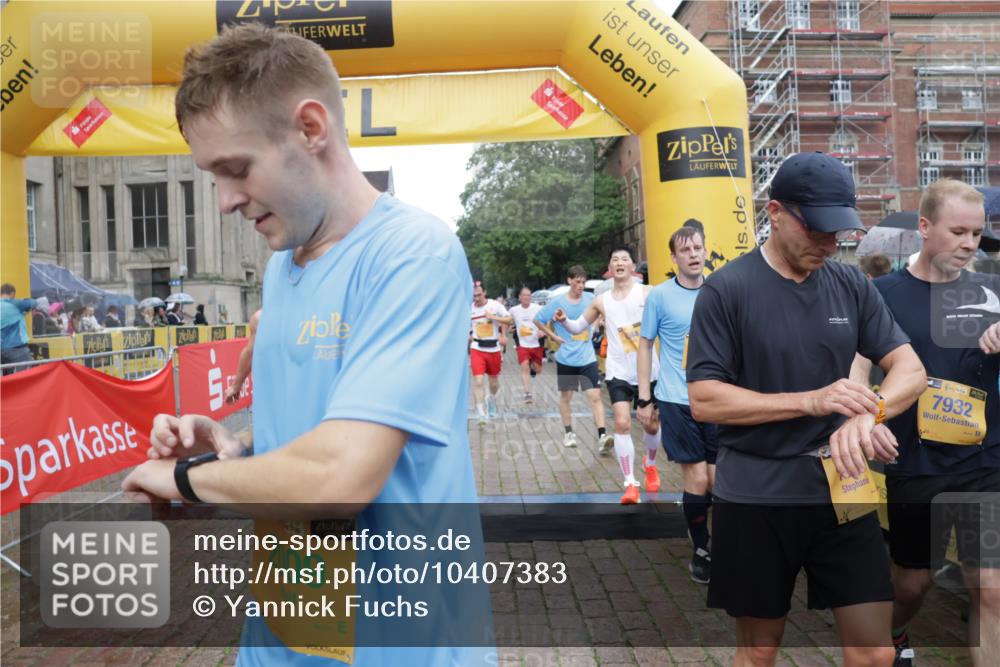 13.09.2026 - Kiel Lauf Yannick Fuchs http://msf.ph/oto/10407383 13.09.2026 10:34:49 Ziel 1307, 1667, 2432, 2449, 3470, 3547, 3603, 5218, 5576, 6225, 6941, 7006, 7273, 7672, 8195, 8746, 9276, 9389, 11163, 93, 244, 1086, 1668, 2044, 2094, 2465, 3180, 3864, 4351, 4466, 4608, 4723, 4735, 4820, 5125, 5165, 5737, 5996, 6260, 6941, 7387, 7928, 7933, 8480, 8646, 9788, 10549, 10893, 10904, 10905, 11153, 11374, 12020, 12070, 1640, 2268, 3400, 4028, 4449, 4951, 5247, 5386, 6578, 7960, 8266, 9220, 9541, 9853, 9988, 10065, 10361, 10676, 11368, 12095, 244, 1299, 2009 meine-sportfotos.de