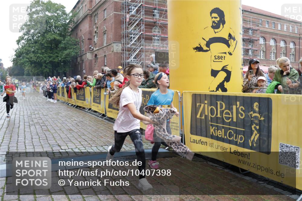 13.09.2026 - Kiel Lauf Yannick Fuchs http://msf.ph/oto/10407398 13.09.2026 09:00:37 Ziel 282, 1446, 3268, 4093, 10304, 10561, 10562, 65, 783, 897, 1284, 1538, 2513, 2894, 3549, 4001, 4661, 4793, 4821, 6258, 6487, 6606, 6808, 7746, 9003, 9421, 9520, 10083, 10223, 10592, 11727, 12051, 12137, 12371, 12662, 3135, 3611, 6561, 7487, 7991, 10636, 11425, 780, 1871, 2918, 3545, 3568, 6271, 7624, 7746, 8692, 12371 meine-sportfotos.de