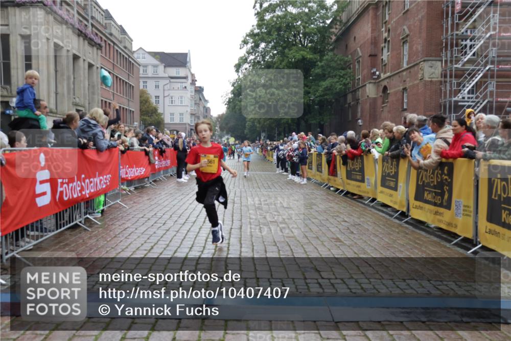 13.09.2026 - Kiel Lauf Yannick Fuchs http://msf.ph/oto/10407407 13.09.2026 09:00:38 Ziel 282, 1446, 3268, 4093, 10304, 10561, 10562, 65, 783, 897, 1284, 1538, 2513, 2894, 3549, 4001, 4661, 4793, 4821, 6258, 6487, 6606, 6808, 9003, 9421, 9520, 10083, 10223, 10592, 11727, 12051, 12137, 12662, 3135, 3611, 6561, 7487, 7991, 10636, 11425, 780, 1871, 2918, 3545, 3568, 4001, 6271, 7624, 7746, 8692, 10083, 12371 meine-sportfotos.de